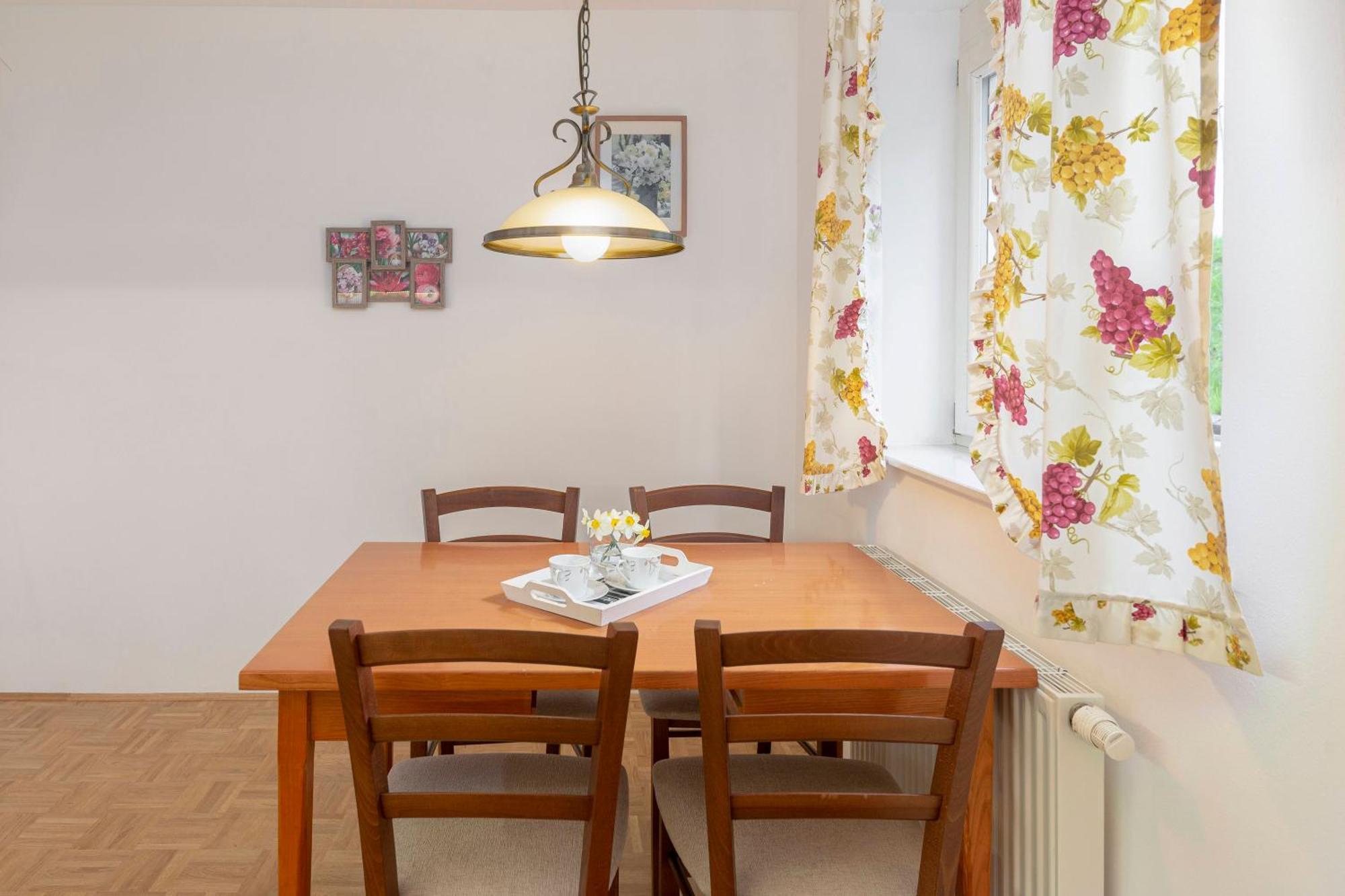דירות לובליאנה Cozy Garden Flat מראה חיצוני תמונה