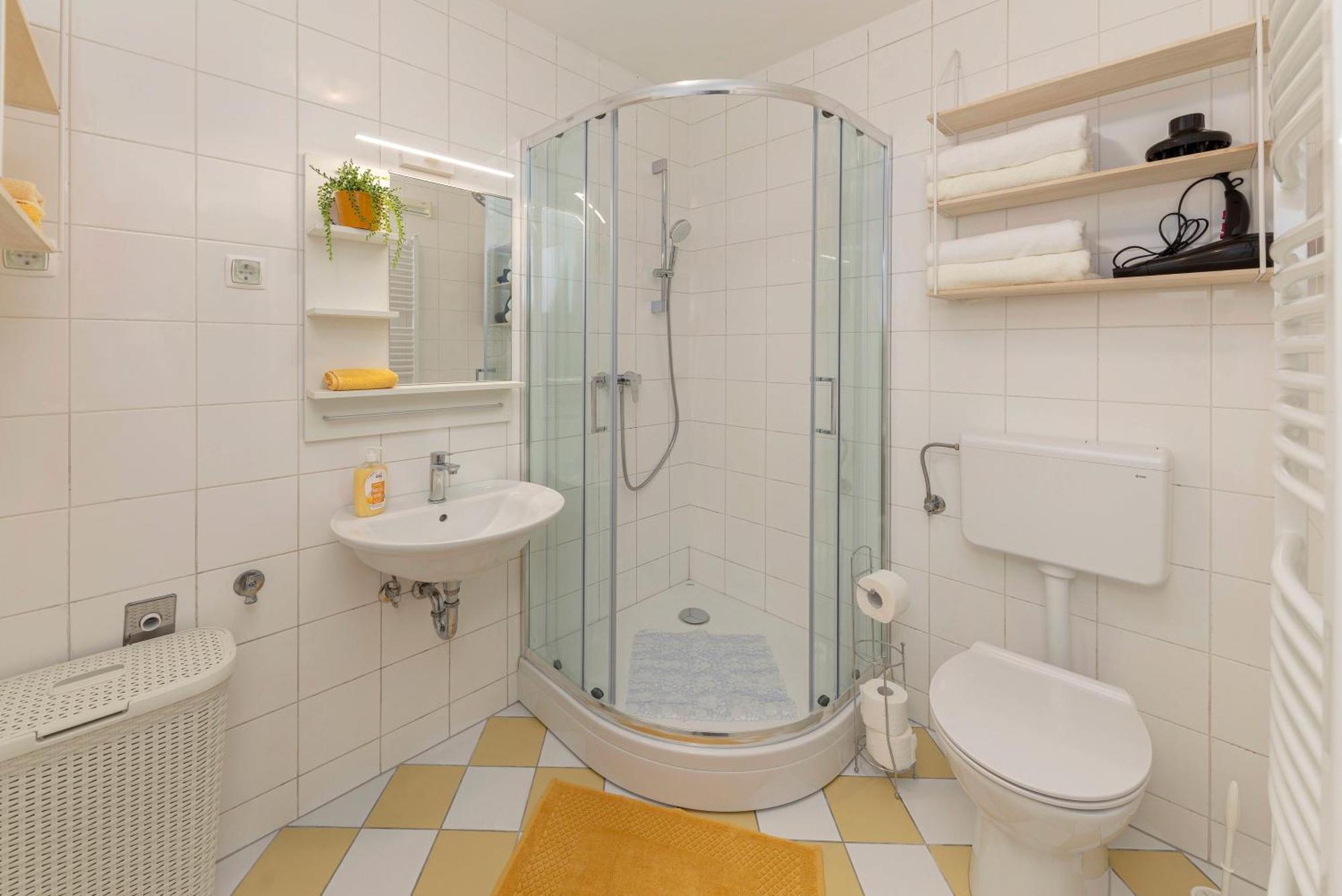 דירות לובליאנה Cozy Garden Flat מראה חיצוני תמונה